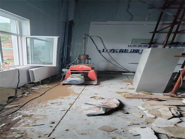 石河子乡地基基础下沉墙体裂缝加固注浆顶升施工