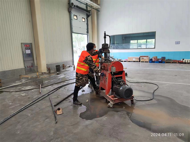 石河子乡厂房地面下沉塌陷注浆加固施工